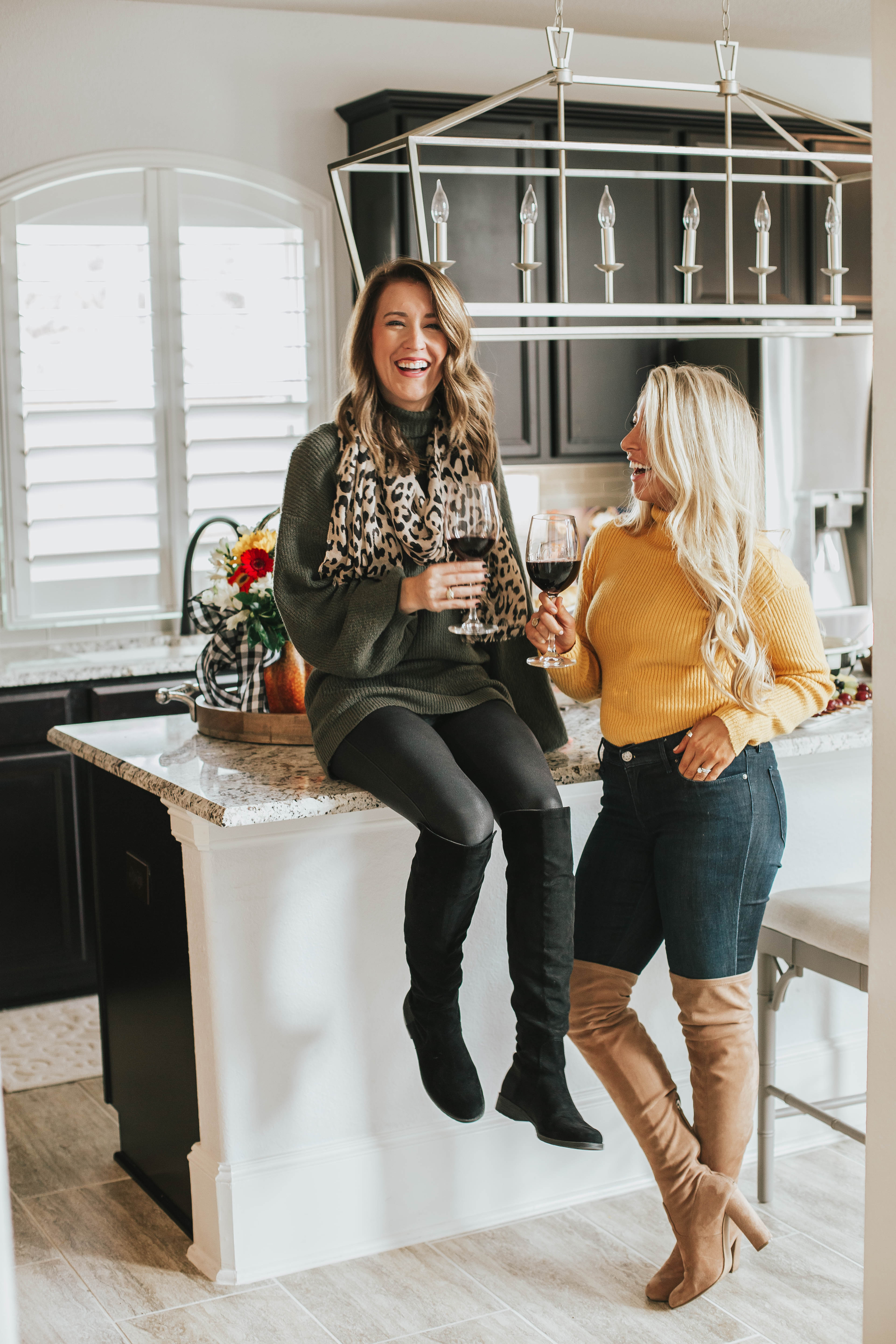 friendsgiving-what-to-wear-tablescape-decor-hostess-gifts-it-s-all-chic-to-me-houston